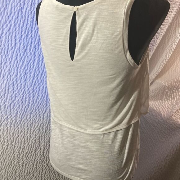 Off white tank (ID#21) - Picture 2 of 3